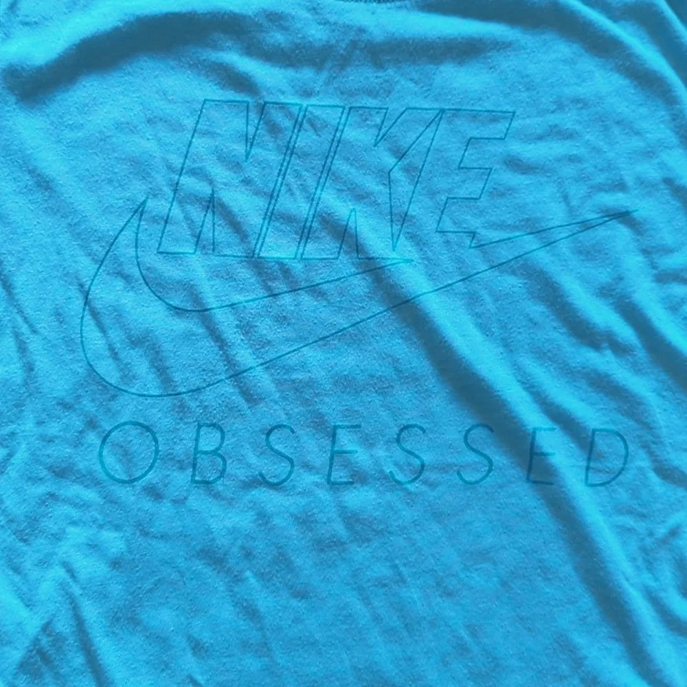 Nike Obsessed Graphic T-Shirt Mens Medium Blue Leopard Print Tri-Blend‎ Tee 509